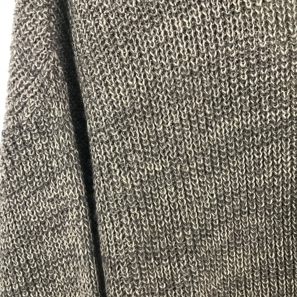 AEO Don’t Ask Why Front Cut-Out V-Neck Sweater OS - Picture 6 of 6